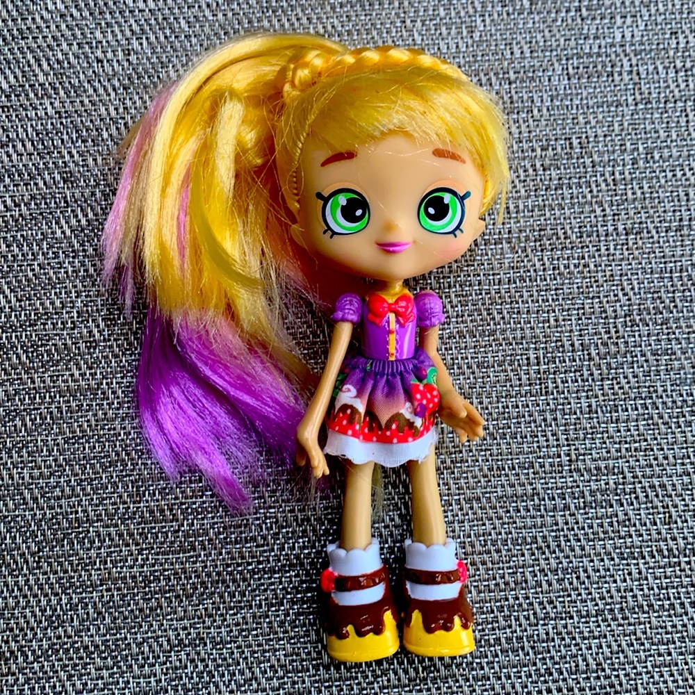 Gently used, SHOPKINS SHOPPIES Pamcake 🍰 💜